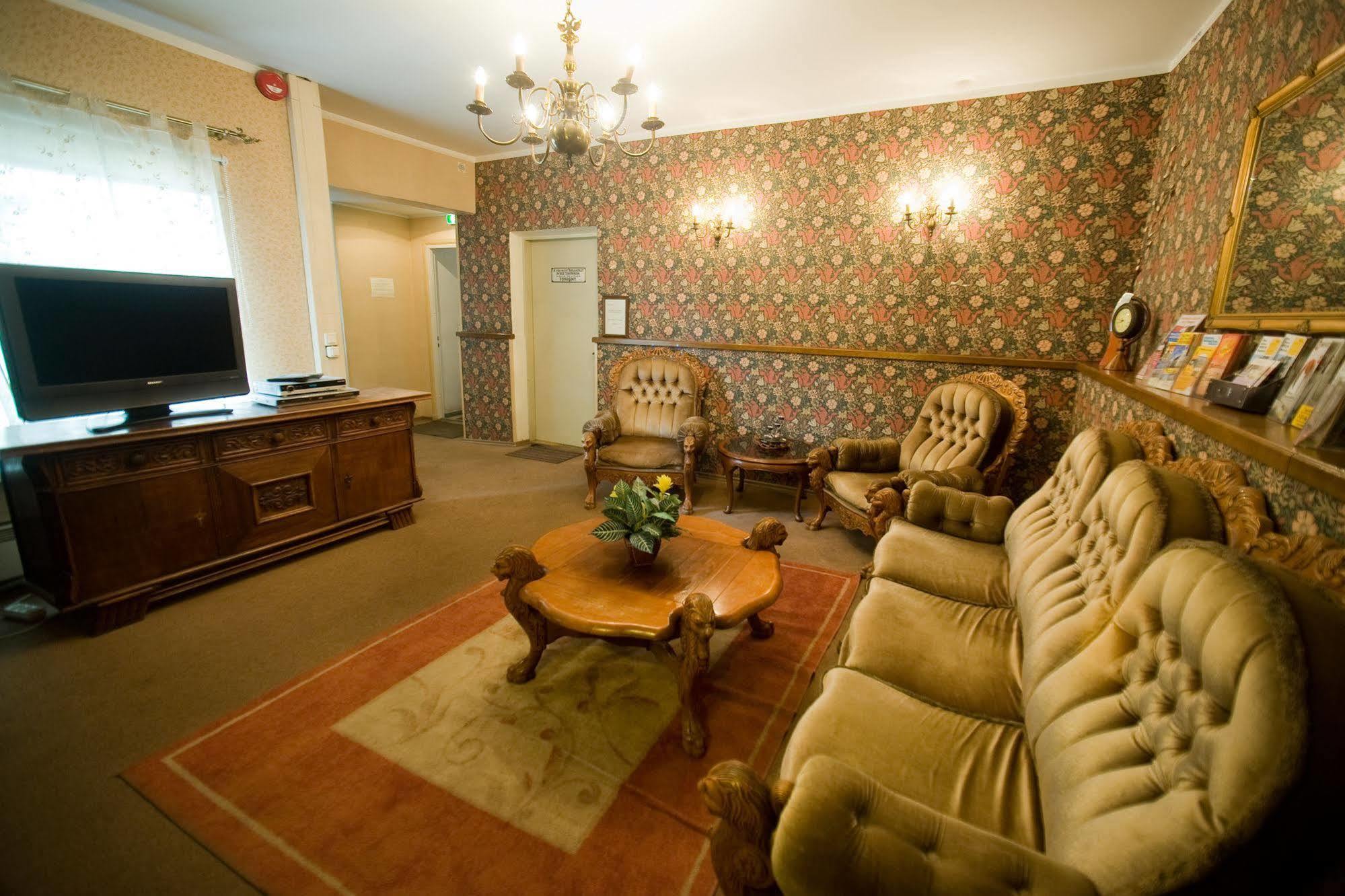 Oldhouse Hostel Tallinn Ngoại thất bức ảnh